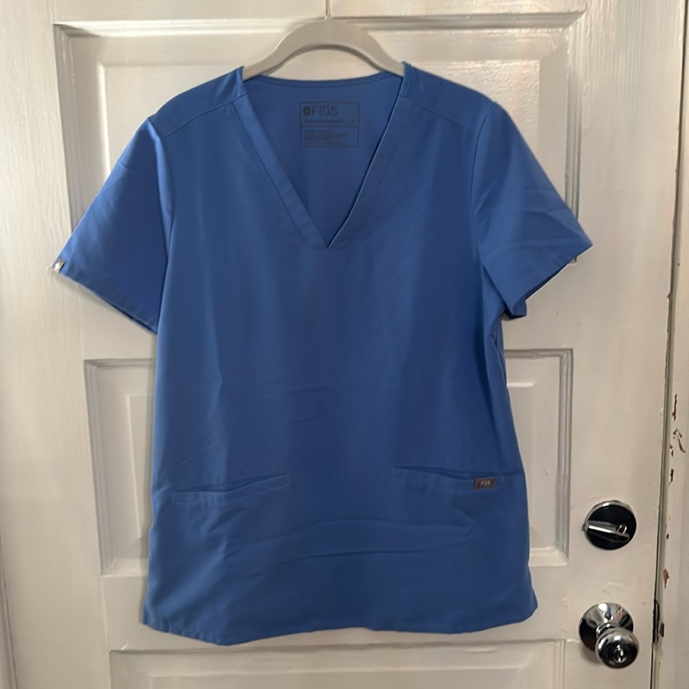 FIGS FULL SET LIKE NEW Small top (2 pockets) and joggers (5 pockets) ceil blue